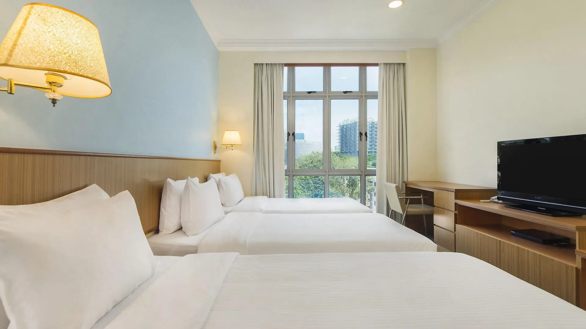 New Cape Inn Singapore Hotel