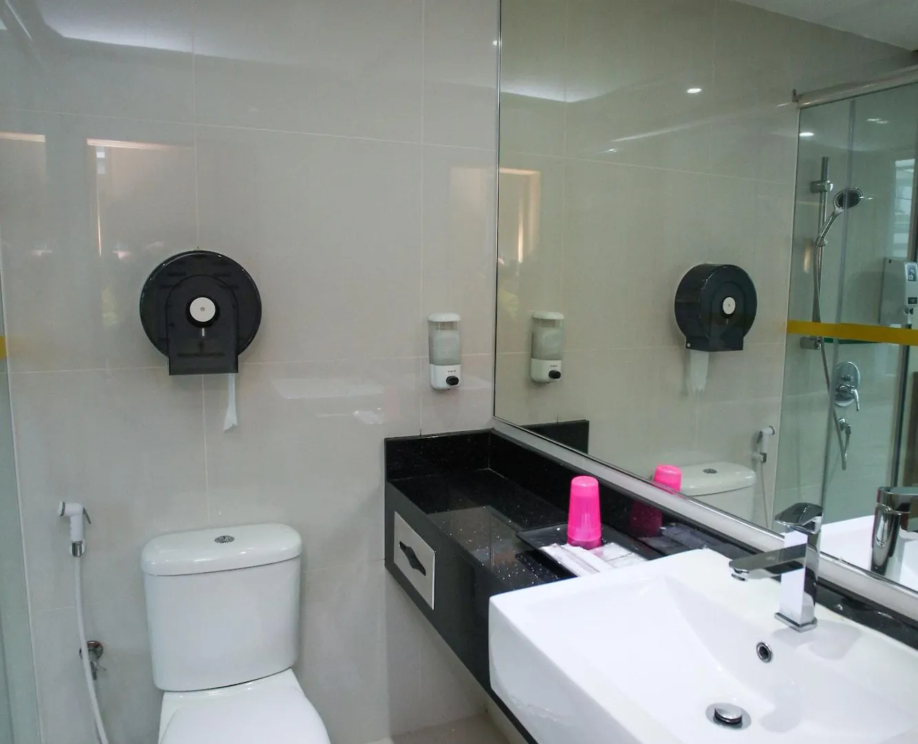 New Cape Inn Singapore 3*,  Singapore