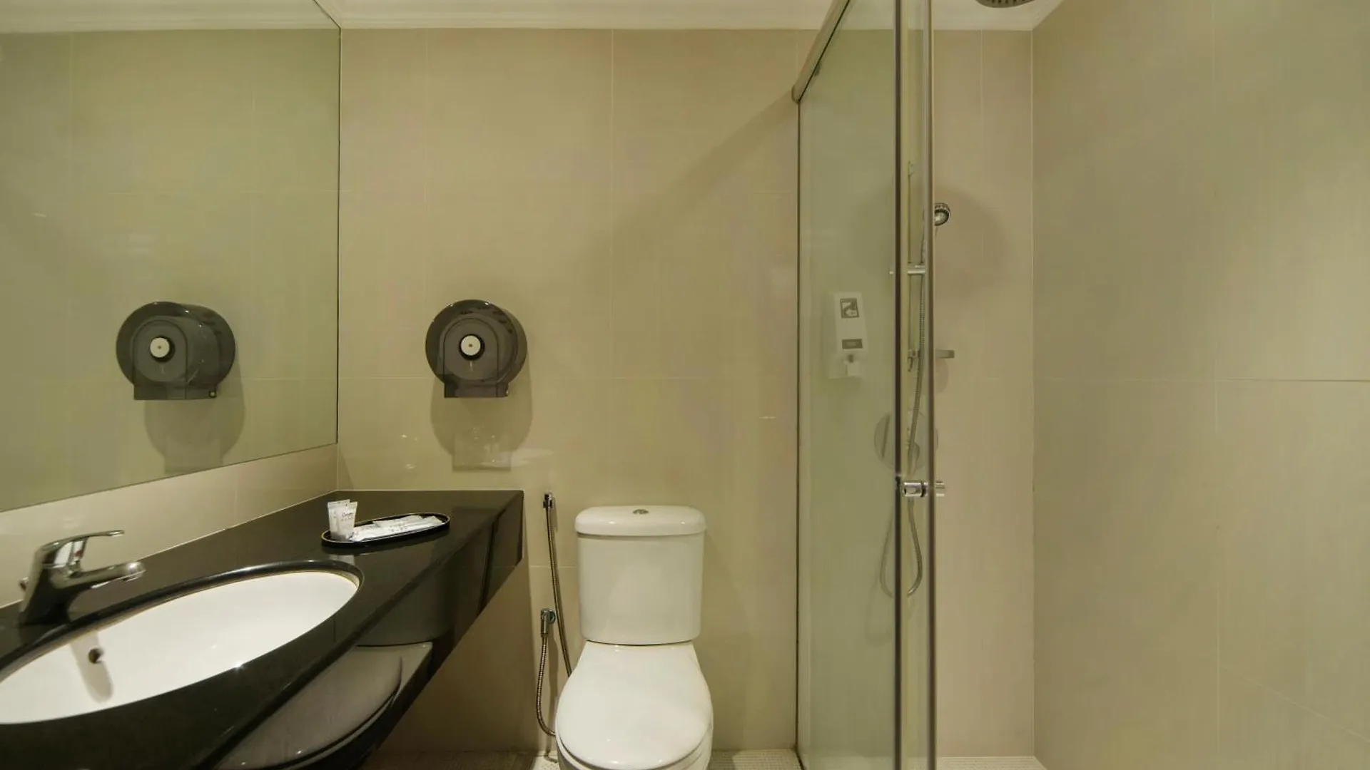 New Cape Inn Singapore 3*,