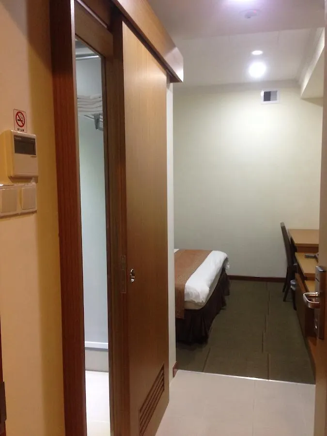 New Cape Inn Singapore 3*,